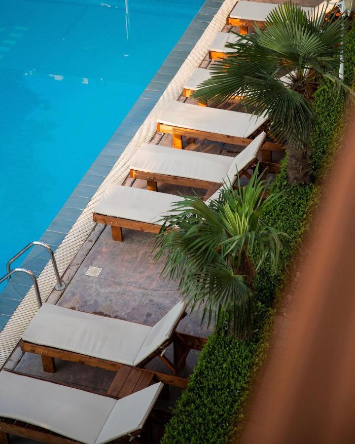 Hotel Athina Веліпоя Екстер'єр фото
